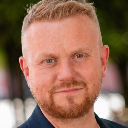 Rob Osborne hire broadcaster speaker book at agent Great British Moderators Rob Osborne hire broadcaster speaker book at agent Great British Moderators